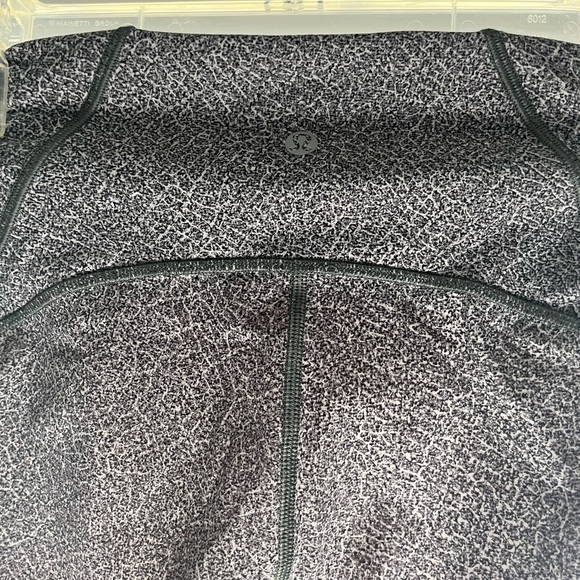 NWOT Lululemon Women's Leggings size 8 Train Times High Rise Mesh - Picture 2 of 6